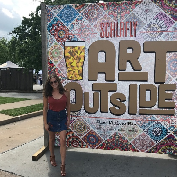 Meet your Posher, Claire - Picture 1 of 8